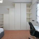 Homelovers Bright And White House Navigli District *