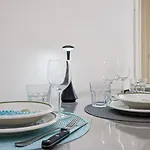 Apartamento Homelovers Bright And White House Navigli District *