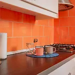 Homelovers Bright And White House Navigli District Apartamento *