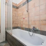 Homelovers Bright And White House Navigli District Apartamento