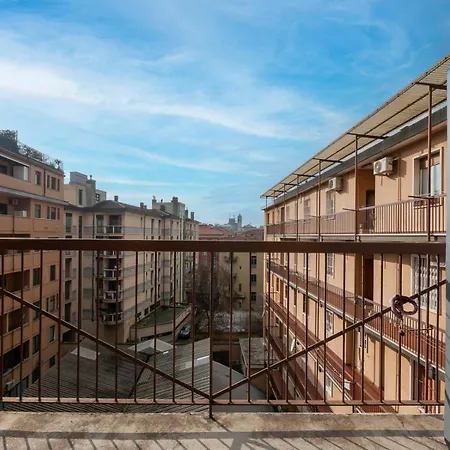 Homelovers Bright&white House Navigli District Appartamento
