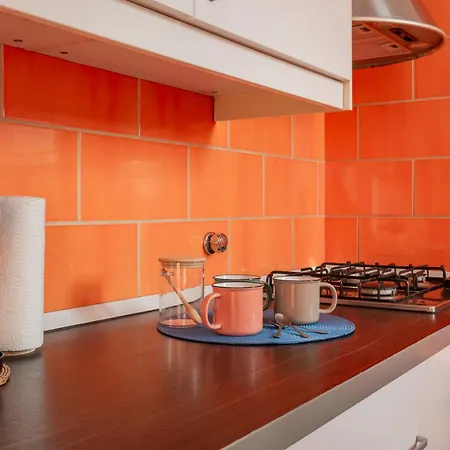 Homelovers Bright&white House Navigli District Appartamento *