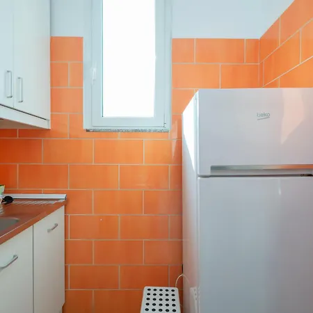 Homelovers Bright&white House Navigli District * Milano